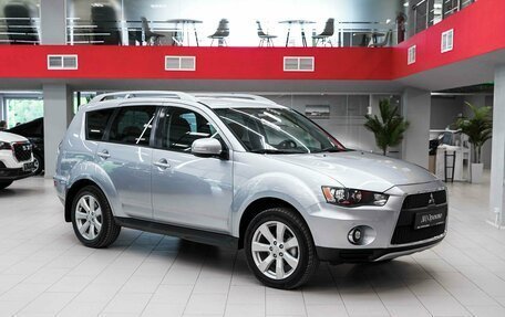 Mitsubishi Outlander III рестайлинг 3, 2010 год, 1 050 000 рублей, 3 фотография