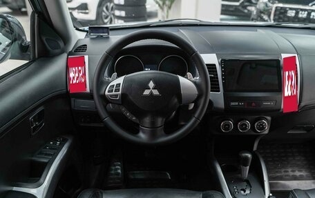Mitsubishi Outlander III рестайлинг 3, 2010 год, 1 050 000 рублей, 11 фотография