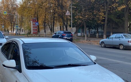 Hyundai Solaris II рестайлинг, 2017 год, 600 000 рублей, 1 фотография