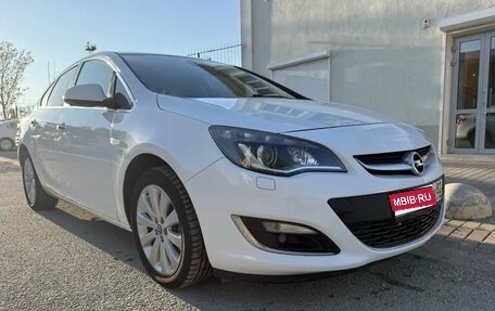 Opel Astra J, 2013 год, 840 000 рублей, 1 фотография