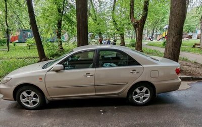 Toyota Camry V40, 2005 год, 650 000 рублей, 1 фотография