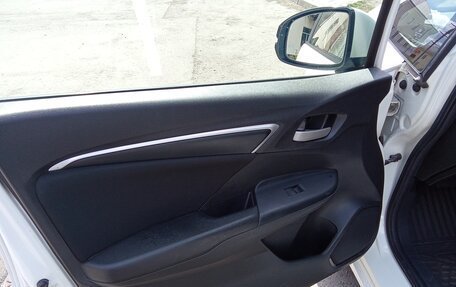 Honda Fit III, 2015 год, 1 010 000 рублей, 7 фотография