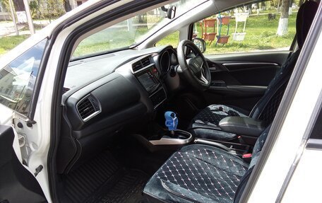 Honda Fit III, 2015 год, 1 010 000 рублей, 6 фотография