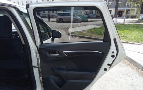Honda Fit III, 2015 год, 1 010 000 рублей, 10 фотография