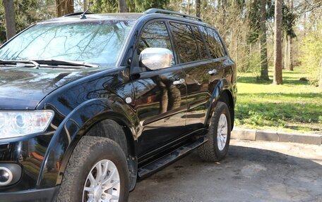 Mitsubishi Pajero Sport II рестайлинг, 2011 год, 2 800 000 рублей, 2 фотография