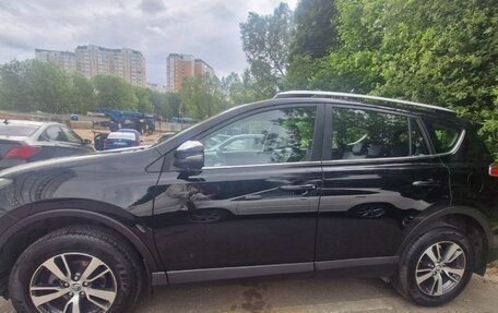 Toyota RAV4, 2018 год, 2 200 000 рублей, 2 фотография