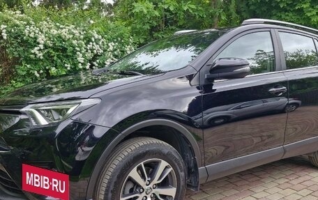 Toyota RAV4, 2018 год, 2 200 000 рублей, 8 фотография