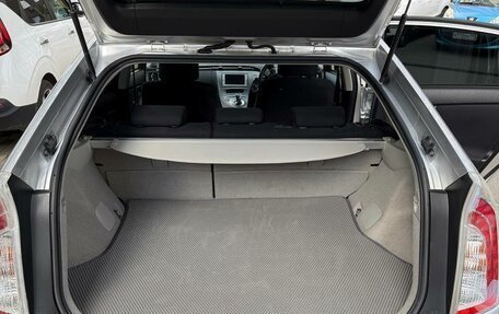 Toyota Prius, 2013 год, 1 135 000 рублей, 6 фотография