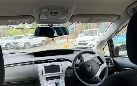 Toyota Prius, 2013 год, 1 135 000 рублей, 11 фотография