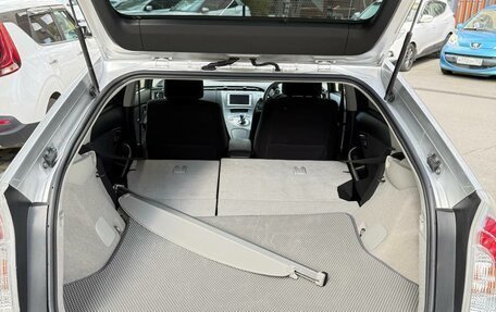 Toyota Prius, 2013 год, 1 135 000 рублей, 5 фотография