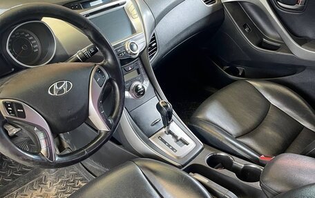 Hyundai Avante, 2013 год, 990 000 рублей, 5 фотография