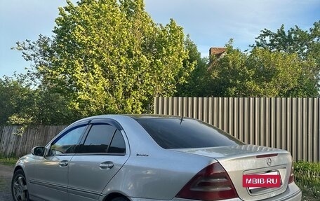 Mercedes-Benz C-Класс, 2005 год, 600 000 рублей, 2 фотография