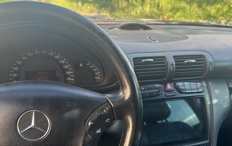 Mercedes-Benz C-Класс, 2005 год, 600 000 рублей, 8 фотография