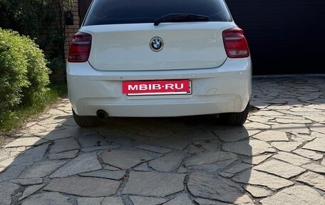 BMW 1 серия, 2011 год, 950 000 рублей, 2 фотография