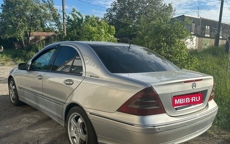 Mercedes-Benz C-Класс, 2005 год, 600 000 рублей, 5 фотография