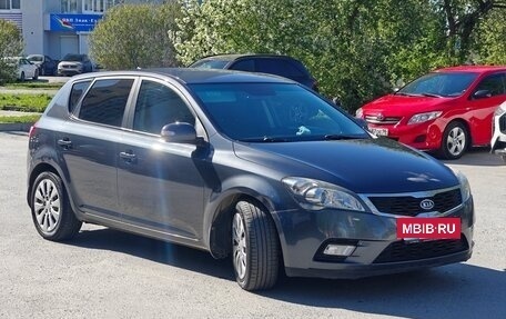 KIA cee'd I рестайлинг, 2010 год, 695 000 рублей, 2 фотография