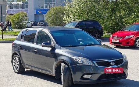 KIA cee'd I рестайлинг, 2010 год, 695 000 рублей, 11 фотография