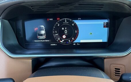Land Rover Range Rover IV рестайлинг, 2018 год, 6 000 000 рублей, 9 фотография