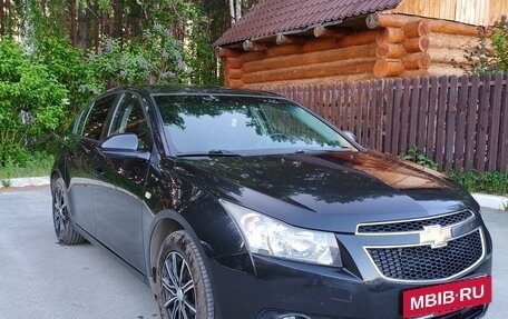 Chevrolet Cruze II, 2012 год, 700 000 рублей, 3 фотография