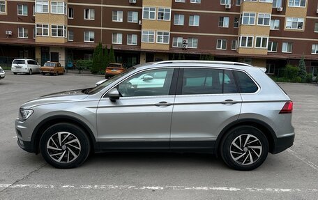 Volkswagen Tiguan II, 2018 год, 2 750 000 рублей, 3 фотография