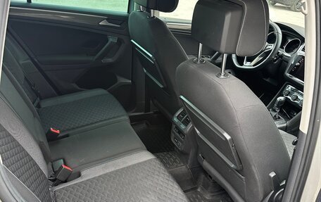 Volkswagen Tiguan II, 2018 год, 2 750 000 рублей, 19 фотография