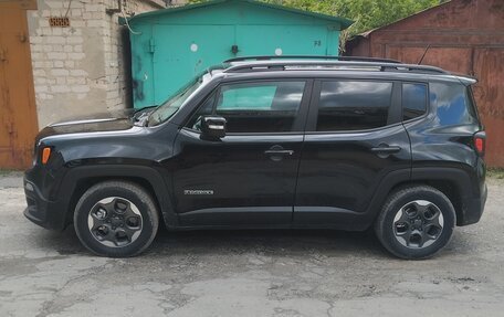 Jeep Renegade I рестайлинг, 2016 год, 1 350 000 рублей, 2 фотография