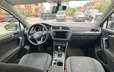 Volkswagen Tiguan II, 2018 год, 2 750 000 рублей, 22 фотография