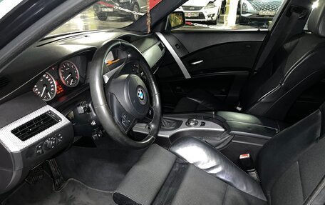 BMW 5 серия, 2004 год, 1 450 000 рублей, 3 фотография