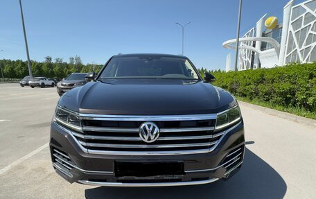 Volkswagen Touareg III, 2018 год, 4 750 000 рублей, 4 фотография
