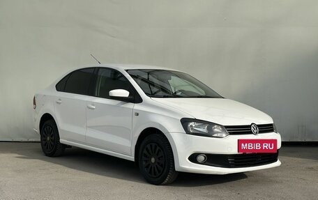 Volkswagen Polo VI (EU Market), 2011 год, 650 000 рублей, 2 фотография