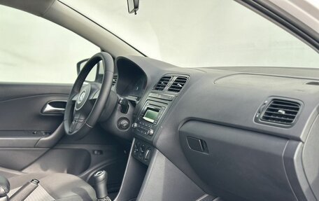 Volkswagen Polo VI (EU Market), 2011 год, 650 000 рублей, 11 фотография