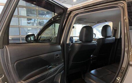 Mitsubishi Outlander III рестайлинг 3, 2018 год, 2 000 000 рублей, 12 фотография