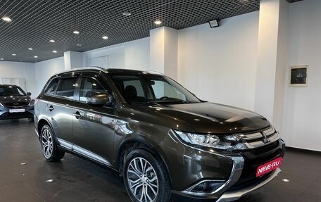 Mitsubishi Outlander III рестайлинг 3, 2018 год, 2 000 000 рублей, 1 фотография