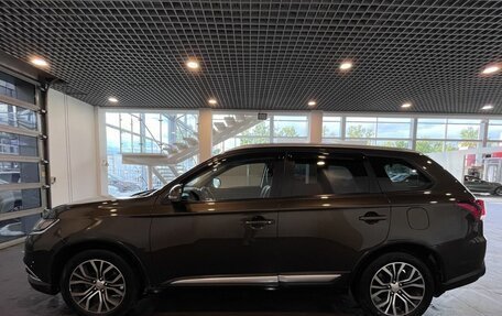 Mitsubishi Outlander III рестайлинг 3, 2018 год, 2 000 000 рублей, 22 фотография