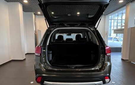 Mitsubishi Outlander III рестайлинг 3, 2018 год, 2 000 000 рублей, 19 фотография