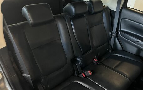 Mitsubishi Outlander III рестайлинг 3, 2018 год, 2 000 000 рублей, 33 фотография