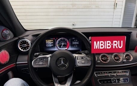 Mercedes-Benz E-Класс, 2019 год, 4 000 000 рублей, 8 фотография