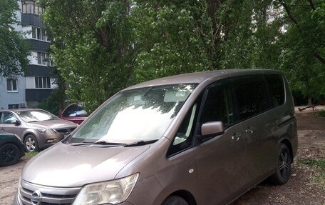 Nissan Serena IV, 2012 год, 850 000 рублей, 1 фотография