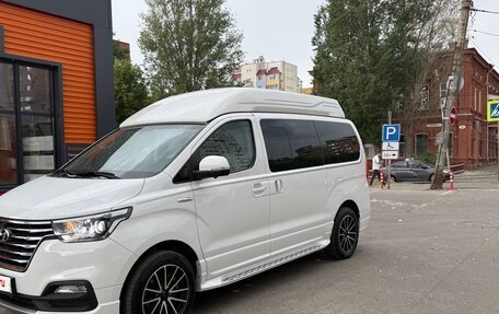 Hyundai Grand Starex Grand Starex I рестайлинг 2, 2018 год, 5 500 000 рублей, 1 фотография