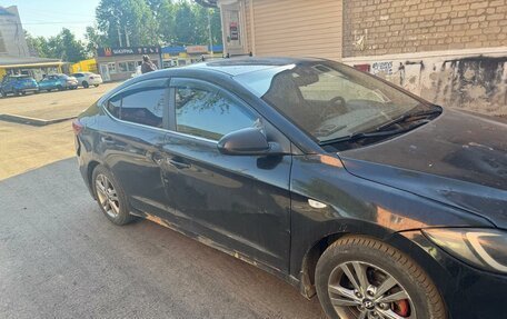 Hyundai Elantra VI рестайлинг, 2017 год, 650 000 рублей, 4 фотография