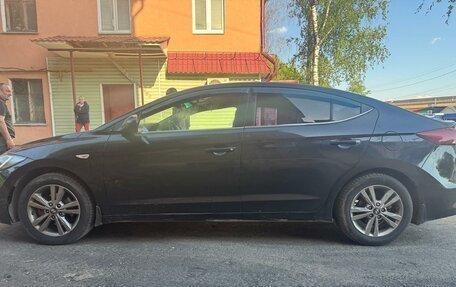 Hyundai Elantra VI рестайлинг, 2017 год, 650 000 рублей, 2 фотография