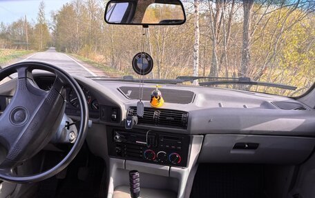 BMW 5 серия, 1992 год, 300 000 рублей, 13 фотография