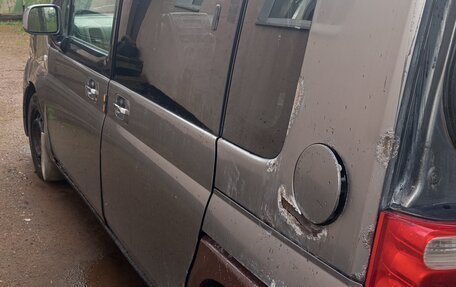Honda Mobilio I, 2005 год, 220 000 рублей, 10 фотография
