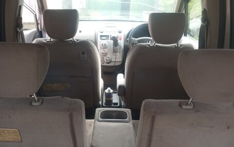 Honda Mobilio I, 2005 год, 220 000 рублей, 13 фотография