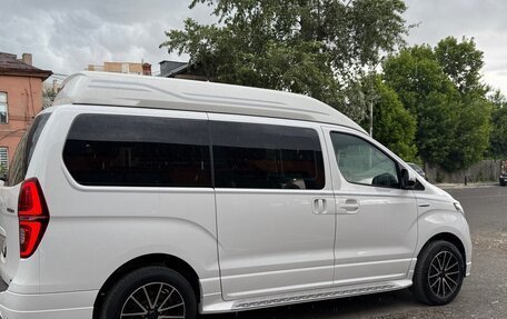 Hyundai Grand Starex Grand Starex I рестайлинг 2, 2018 год, 5 500 000 рублей, 6 фотография