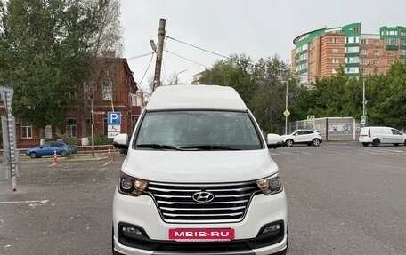 Hyundai Grand Starex Grand Starex I рестайлинг 2, 2018 год, 5 500 000 рублей, 8 фотография