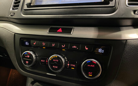 Volkswagen Sharan II, 2012 год, 1 485 000 рублей, 15 фотография