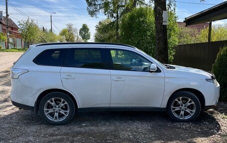 Mitsubishi Outlander III рестайлинг 3, 2012 год, 1 000 000 рублей, 5 фотография