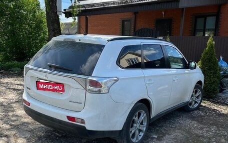 Mitsubishi Outlander III рестайлинг 3, 2012 год, 1 000 000 рублей, 2 фотография