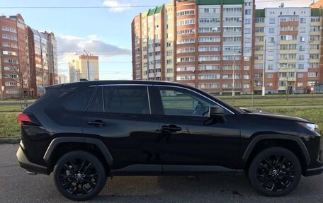 Toyota RAV4, 2022 год, 2 700 000 рублей, 5 фотография